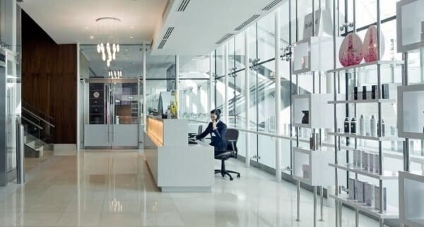Hair Styling, Beard Trimming and Shaving for Men at DXB - Image 2